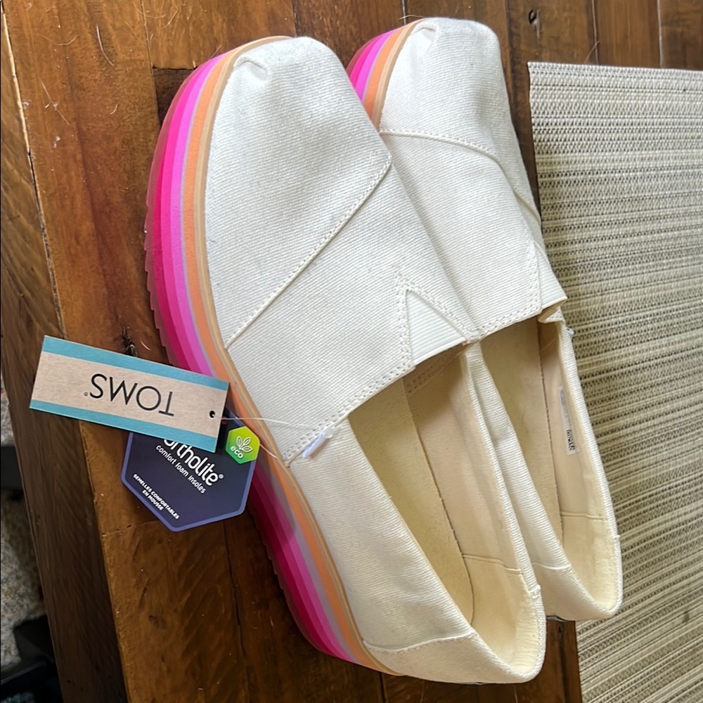 Toms Cream and Pink Flats with Elastic V Insert